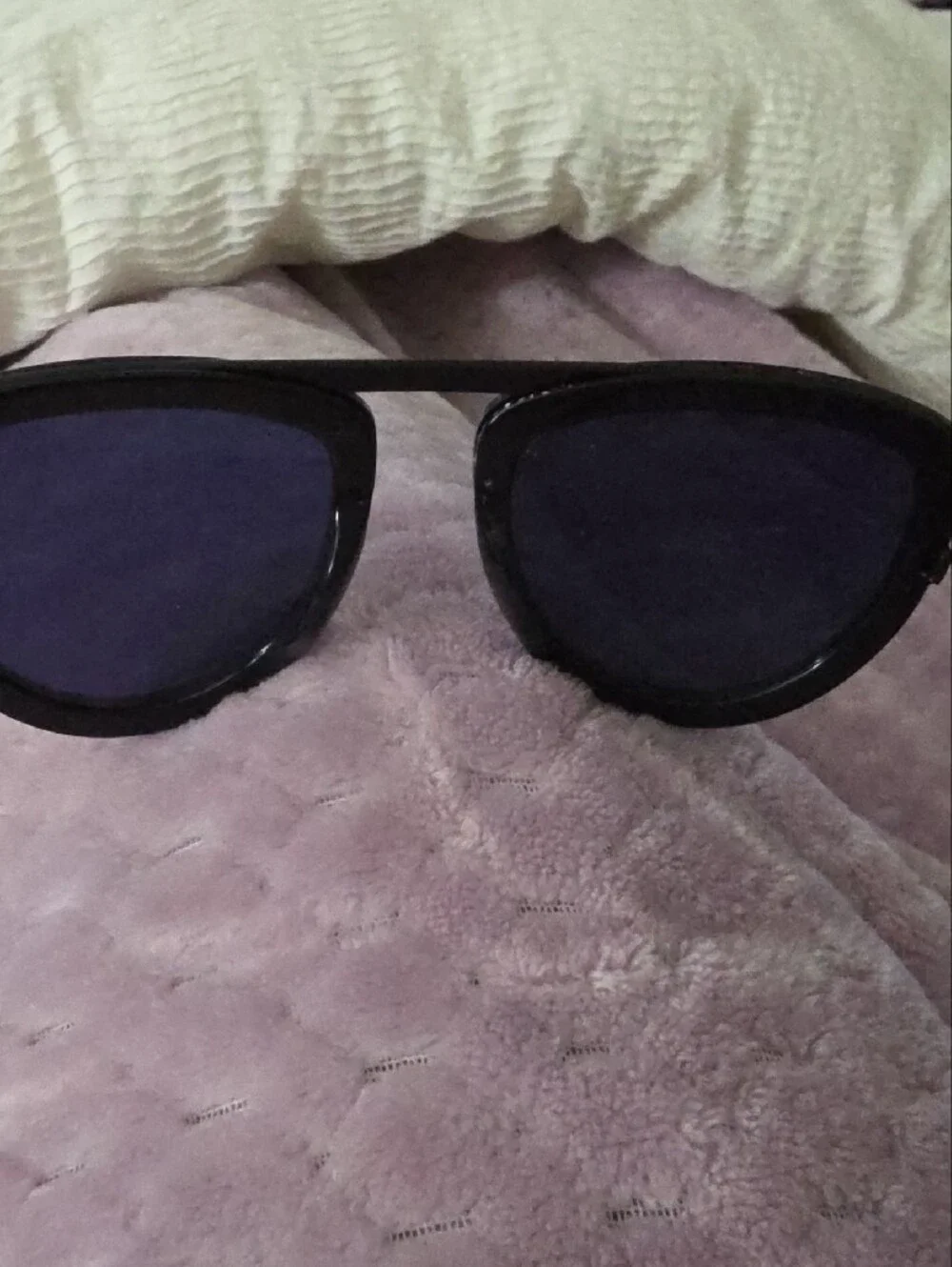 Kendall & Kylie Black Sunglasses